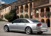 2006 Audi S8